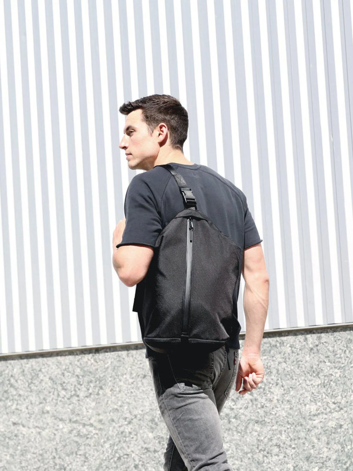 AER Sling Bag 2 Black