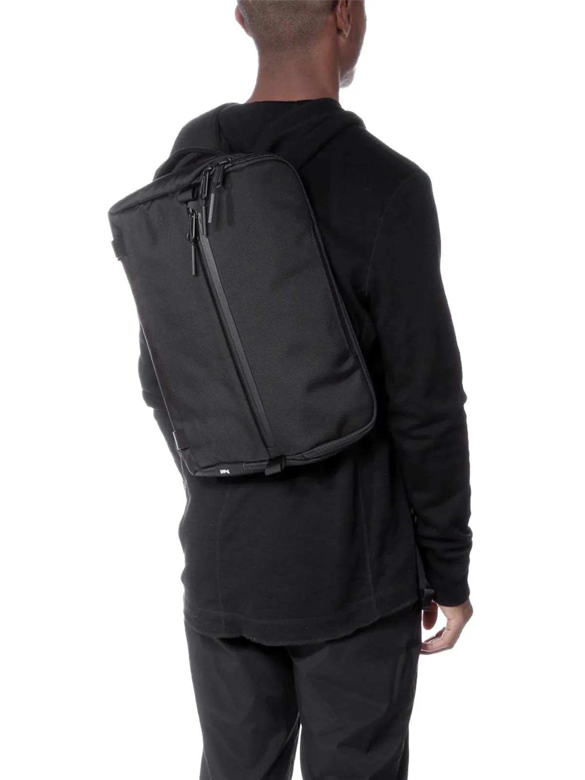 AER Travel Sling Black